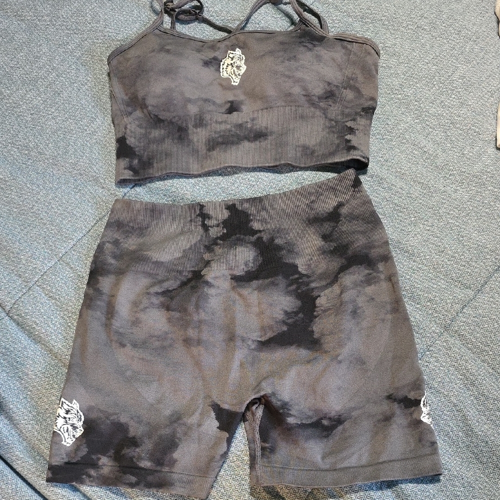 Darc Sport Black Ghost Cloud Wolves Forever Everson Seamless Top and Shorts Set